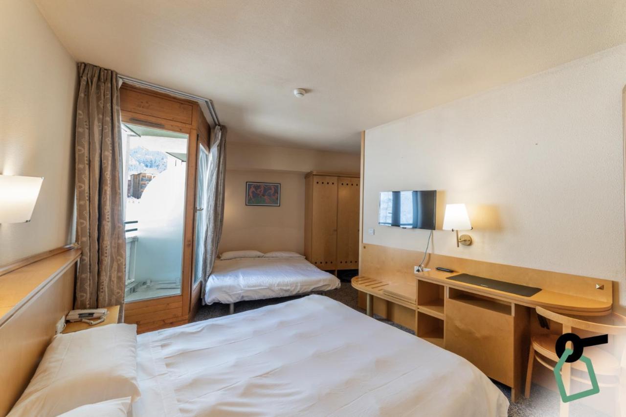 Hotiday Hotel ססטריארה מראה חיצוני תמונה